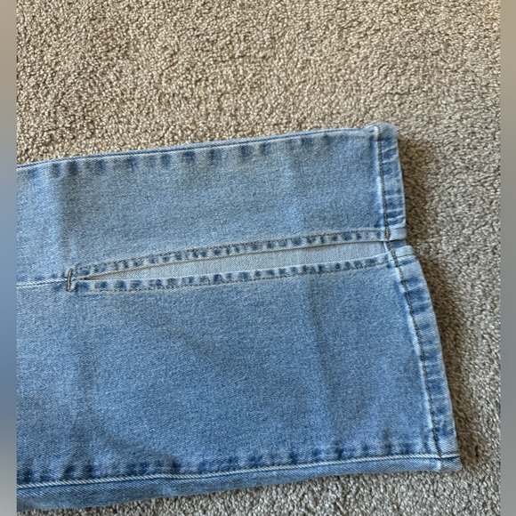 Bootcut jeans. - Picture 3 of 7